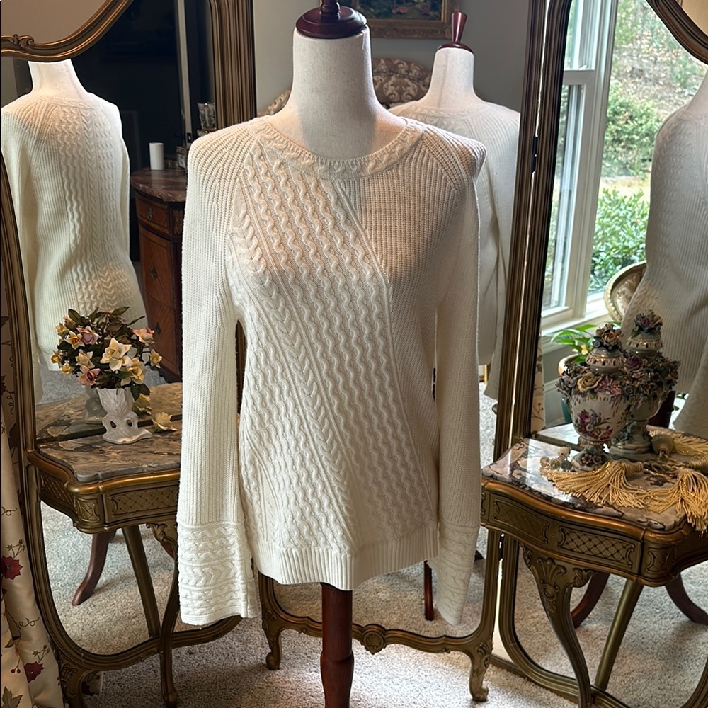 Elegant Ivory Cable Knit Sweater